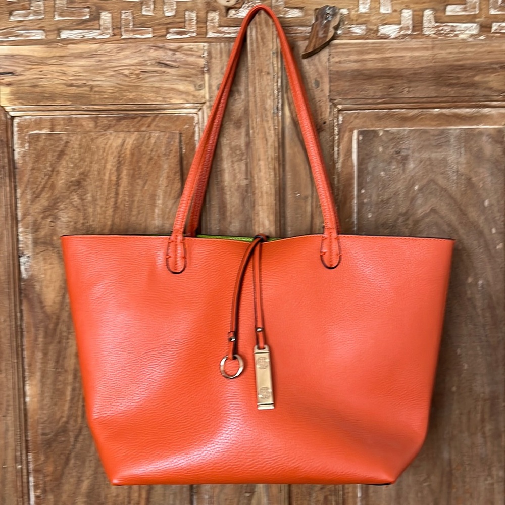 Tote pocketbook in orange